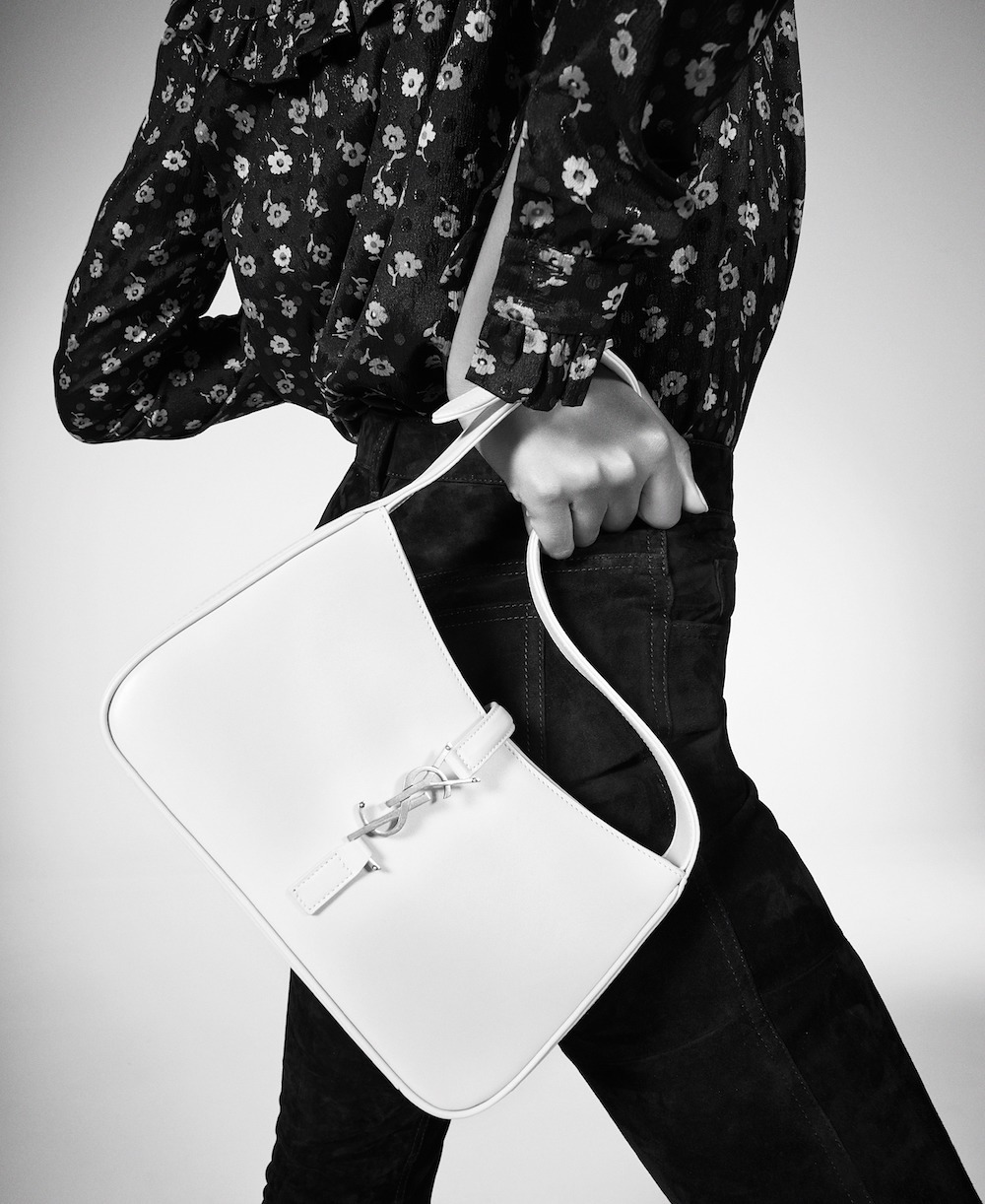 Saint Laurent Le 5 À 7 Saddle Bag